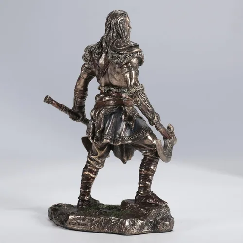Miniatura 6 de Veronese Design 6 1/4 pulgadas vikingo gemelo hachas guerrero escultura masculina resina escultura acabado de bronce fundido en frío