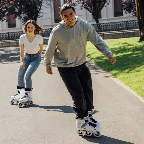 Miniatura 6 de TT3 - Patines en línea para adultos, cuchillas COSMOID de alto rendimiento para mujeres y hombres, 3 ruedas con marco de metal de 4.331 in