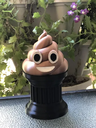 Miniatura 5 de Znet3D Poop Emoji Trophy – 6 pulgadas de alto sobre un pilar negro pintados ojos y boca – Premio y regalo perfecto – Hecho a mano con fabricación