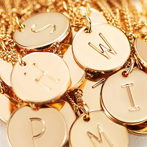 Miniatura 6 de Valloey Rover - Collares con inicial para mujer, chapado en oro de 14 quilates, delicado collar de letra redonda, dije de disco de moneda de doble