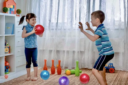 Miniatura 7 de Bedwina Knobby Balls - Bulk 7 Inch Sensory and Spiky Massage Stress Balls for Toddlers, with Pump, Fun & Bouncy for Toddler, Kids Party Favors