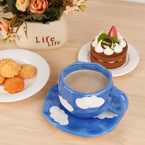 Miniatura 5 de Juego de taza de café y platillo de cerámica, cerámica hecha a mano de 10 onzas con patrón de nube blanca, pequeña taza de regalo para expreso, Azul