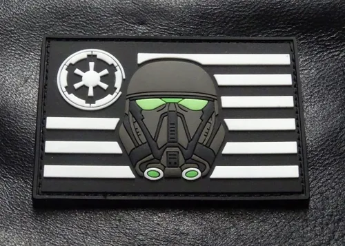 Miniatura 2 de Trooper USA Flag Rogue Patch Glow Dark -3D-PVC Rubber -Hook Fastener Backing