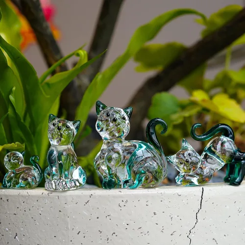 Miniatura 4 de HDCRYSTALGIFTS Figuras de Gatos de Cristal Soplado de 2 pulgadas Coleccionables Paquete de 4 Estatua de Animal Gatito de Cristal Verde Esmeralda