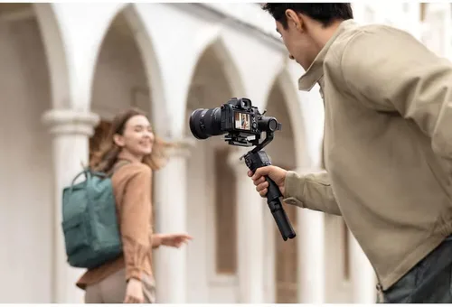 Miniatura 8 de Sony a7 IV - Cuerpo de cámara sin espejo de fotograma completo ILCE-7M4/B Paquete del cineasta que incluye DJI RS 3 Mini kit estabilizador de cardán