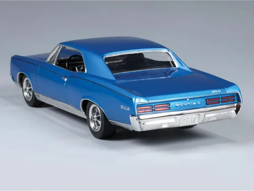 Miniatura 2 de C.P.M. MPC: kit de modelo a escala 1:25 - 1967 Pontiac GTO - Azul, más de 85 piezas - Nivel de habilidad 2, kit de construcción de vehículos