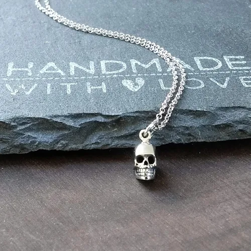 Miniatura 3 de KEVIN N ANNA Collar de plata de ley con dije de calavera pequeña, 18 pulgadas