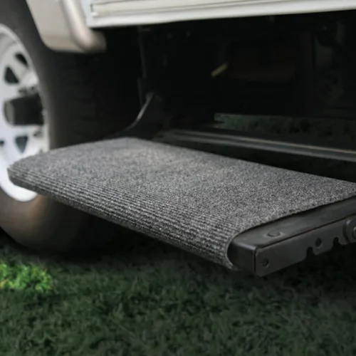 Miniatura 4 de Camco Alfombra Envolvente para Escalones de RV - para Escalones Manuales y Eléctricos de RV - Instalación Fácil, No Requiere Herramientas - Se