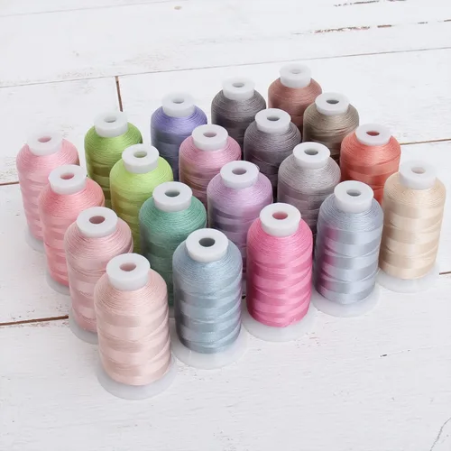 Threadart Juego de 20 hilos de bordado de rayón de cono | Colores pastel | 3,280.8 ft conos 40 peso | Para coser hermosas puntadas decorativas y