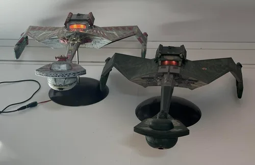 Miniatura 9 de Polar Lights Star Trek 6: The Undiscovered Country Klingon Kronos One - Kit de modelo a escala 1:350