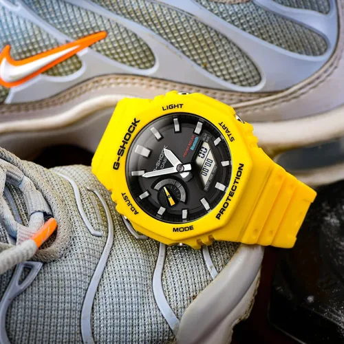Miniatura 3 de Casio G-Shock Men's Yellow Watch GA-B2100C-9AER