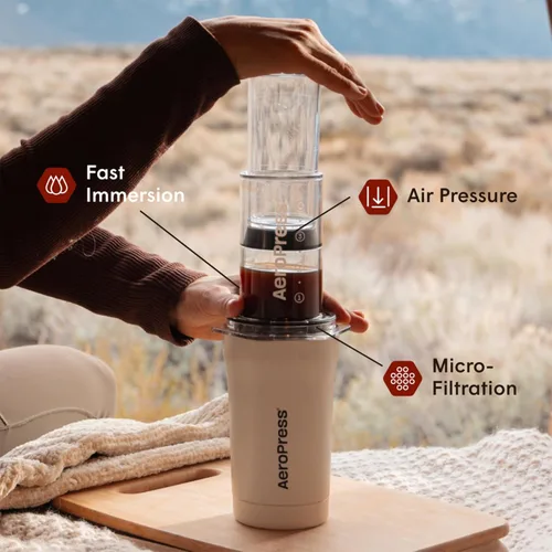 Miniatura 2 de AeroPress Go Plus, Kit pequeño de cafetera portátil, para viajes, camping y oficina, Prensa francesa todo en uno, Hervidor manual estilo prensa Crema