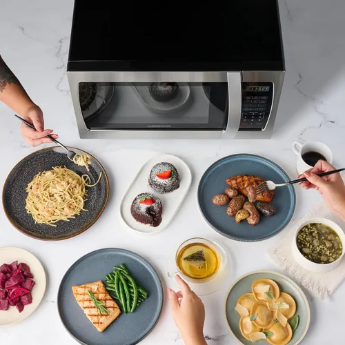 Miniatura 6 de Farberware - Horno microondas de encimera de 1.3 pies cúbicos – 1000 vatios de potencia, configuraciones de cocción automática, descongelación