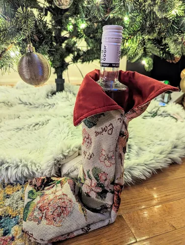 Miniatura 3 de Handmade Wine bottle gift bags/bottle coat - Luxury Tapestry Colorful Shabby Chic Pink Red Floral Wine Bags- Cloth Beautiful Protective Wrap