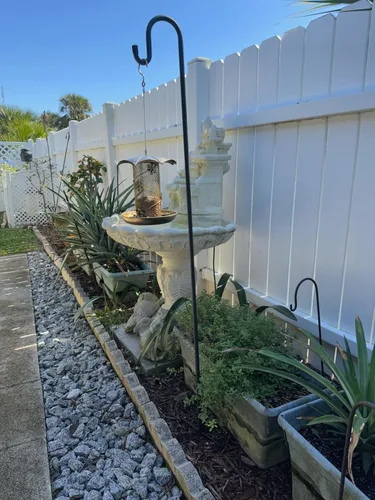 Miniatura 8 de Highpro Ganchos de pastor de 63 pulgadas para exteriores, poste de comedero de pájaros resistente con 5 puntas de base, soporte ajustable