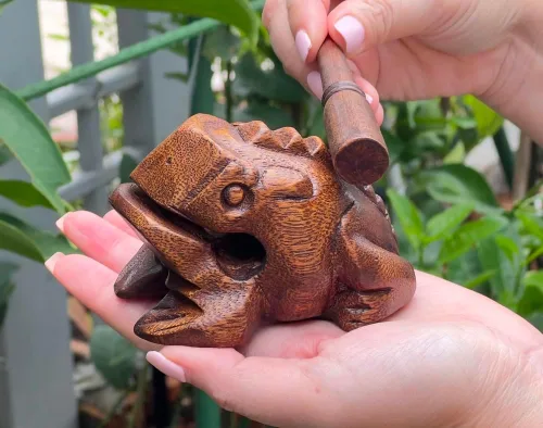 Miniatura 3 de Instrumentos de percusión clásicos tailandeses de 4 pulgadas marrón oscuro hechos a mano, rana de madera, instrumento musical