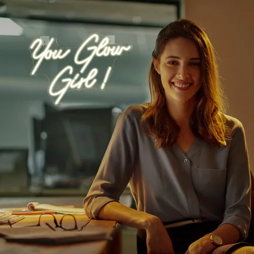 Miniatura 7 de Letrero de neón con texto en inglés "You Glow Girl" con luz LED blanca cálida para decoración de pared, letras USB, luces de neón para dormitorio