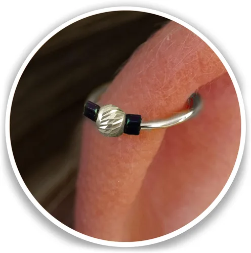 Miniatura 55 de Variedad de aretes de aro para cartílago