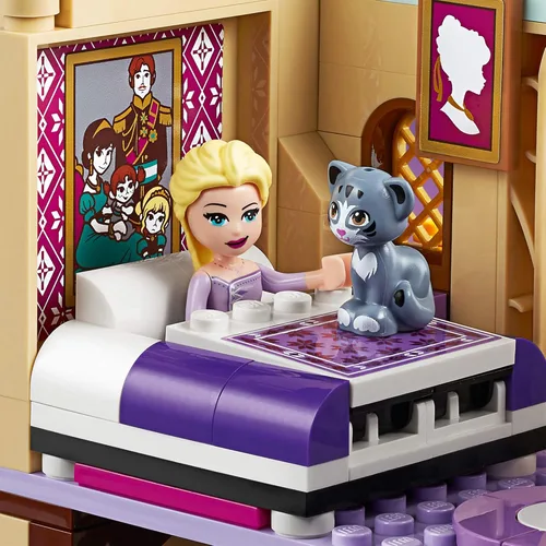 Miniatura 8 de LEGO Disney Frozen II Arendelle Castle Village 41167 - Juego de construcción de castillo de juguete con personajes populares de Frozen