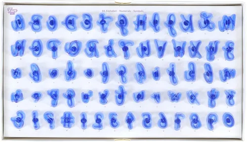 Miniatura 5 de PME Fun Fonts - Juego de 66 sellos para cupcakes y galletas, color azul, estándar