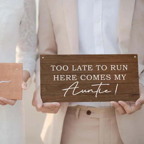 Miniatura 3 de PHAMTE Rustic Wedding Round Wreath Sign, Funny Ring Bearer Wall Hanging Plaque Wood Sign, too Late to Run Here Comes My Auntie Decor Decorations for