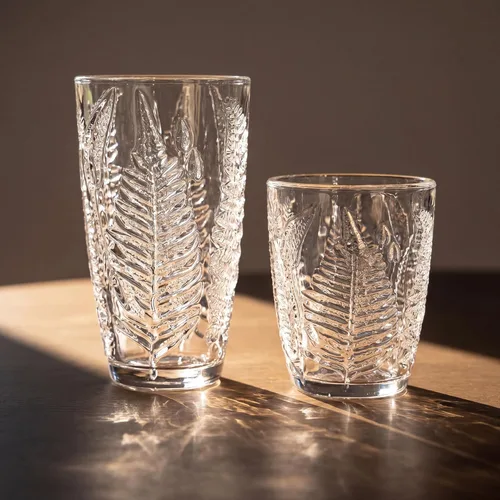 Miniatura 9 de Juego de 4 vasos vintage de vidrio transparente prensado a mano de 10 onzas, cristalería retro en relieve de helecho, vasos texturizados para agua