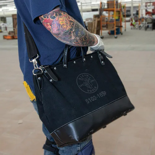 Miniatura 5 de Bolso de lujo para herramientas Klein Tools de lona, hecha de lona natural con compartimentos interiores y correa para el hombro desenganchable