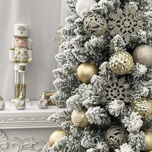 Miniatura 5 de Juego de 86 adornos surtidos de bolas de Navidad inastillables con copos de nieve, adornos decorativos de temporada con paquete de regalo de mano