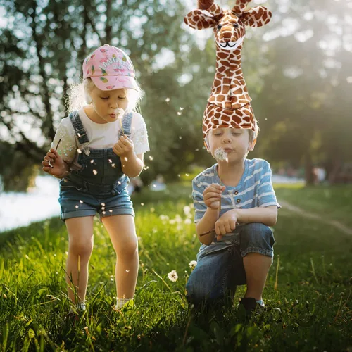 Miniatura 7 de Amosfun Sombrero de jirafa para fiesta de animales para padres e hijos, accesorio interactivo para disfraz de escenario, gorra de jirafa con correa