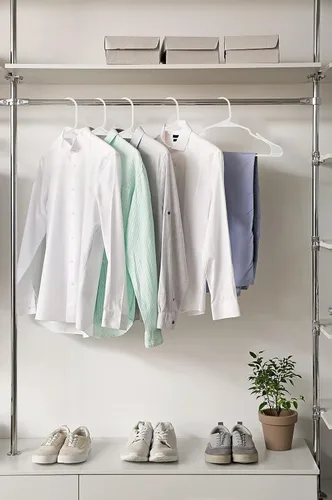 Miniatura 9 de ROYALE Paquete de 40 perchas de plástico blanco, resistentes, ligeras, antideslizantes, diseño delgado para ropa, ideal para uso diario