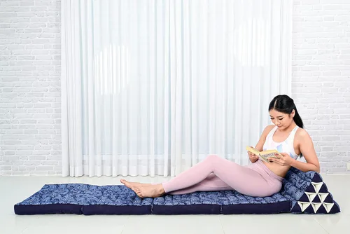 Miniatura 4 de Leewadee Cómodo colchón japonés de suelo, cama tailandesa con cojín triangular, colchón futón, tapete de masaje tailandés extra largo, 89 x 20 CBT1