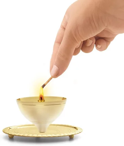 Miniatura 6 de Borosil Latón Akhand Puja Diya en tamaño grande: la lámpara de latón hecha a mano de la tradición india se puede utilizar en mandir, dormitorio