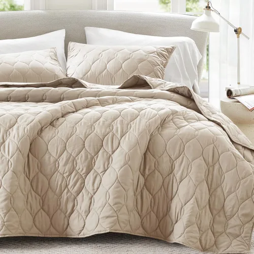Miniatura 27 de Comfort Spaces Juego de edredón de tamaño King extragrande de color blanco de 120 x 118 pulgadas, colcha acolchada de microfibra ligera de verano