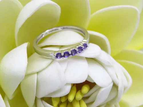 Miniatura 130 de Dazzlingrock Collection Anillo de boda redondo de 5 piedras preciosas o diamantes para mujer en oro macizo de 10 K/14 K/18 K