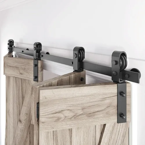 Kit de riel de herrajes para puerta corrediza de granero plegable de 70 pulgadas, rodillo en forma de J negro montado en el lateral, suave y Negro-J