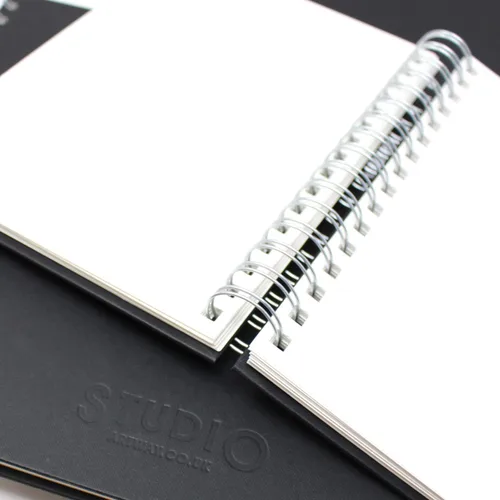 Miniatura 8 de Artway Studio - Cuaderno de bocetos A4 con espiral - Retrato - 96 caras/48 páginas de papel de cartucho de 6.00 oz/m² - Cuaderno de bocetos negro