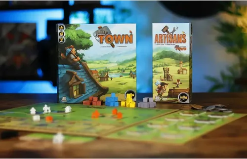 Miniatura 3 de IELLO: Little Town: Artisans Expansion - Juego de mesa de estrategia, táctico e interactivo, más edificios y objetivos, juego familiar, a partir