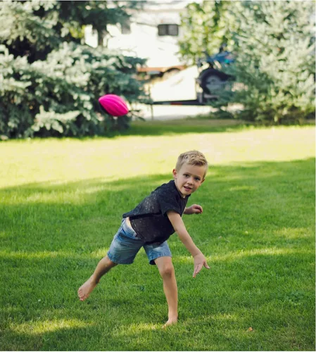 Miniatura 4 de LMC Products Mini balón de fútbol americano pequeño de espuma en espiral de 5 pulgadas para niños, paquete de 3 mini balones de fútbol para niños
