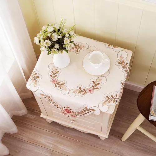 Miniatura 8 de LeLehome - Mantel de encaje bordado con flores cafés, color crema y beige, diseño clásico y tela que no se arruga para mesa de comedor