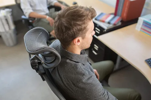 Miniatura 9 de Engineered Now El reposacabezas original para la silla Herman Miller Aeron (H3 para remasterizado, carbono)