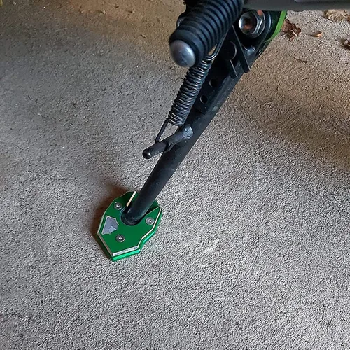 Miniatura 6 de Motocicleta Kickstand Extender Pie Lateral Soporte de Extensión Pad Placa de Soporte Para Kawasaki Z650 Z900 Z1000 Z1000SX ER-6N ZX6R ZX10R