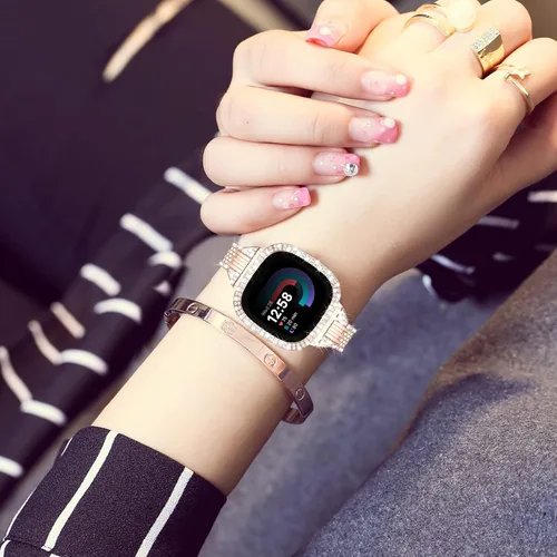 Miniatura 5 de MOFREE Compatible con Fitbit Versa 4 bandas/Fitbit Sense 2 bandas para mujeres con funda protectora de parachoques duro, joyería elegante pulsera