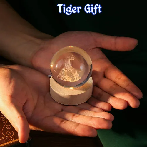 Miniatura 5 de Esfera de cristal 3D con figuras de tigre en bola de cristal de 60 mm. Decoración de tigre blanco coleccionable, esfera de nieve, regalo de esfera