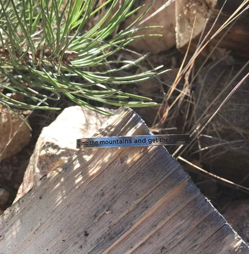 Miniatura 4 de Pulsera de estaño para hombre o mujer, de la colección John Muir, hecha en Estados Unidos