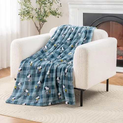 Berkshire Blanket Peanuts® VelvetLoft® Manta de Felpa con el Tierno Personaje Snoopy, Peanuts Snoopy Everyday Buffalo Plaid Navy Tonal, Manta 55