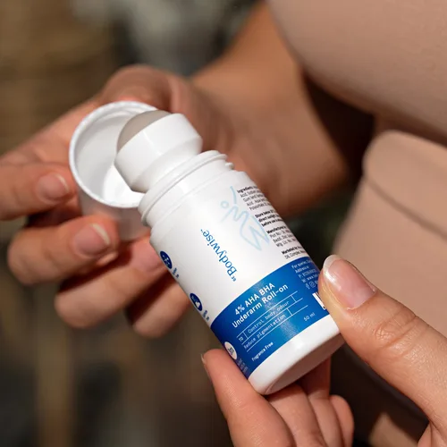 Miniatura 7 de Be Bodywise Desodorante roll-on. Sin aluminio, sin alcohol. Con AHA BHA, ácido láctico, ácido mandélico. Previene el olor, reduce la pigmentación.