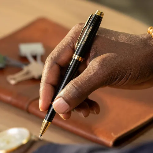 Miniatura 2 de Parker IM - Bolígrafo roller con tapa grabada, laca negra con borde dorado, regalo personalizado para ejecutivos, graduación, jubilación, avance