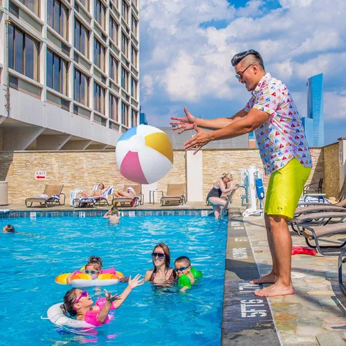 Miniatura 4 de Novelty Place Bolas de playa inflables – Paquete de 12 paneles blancos de 12 pulgadas alternados con colores macarrón, PVC a prueba de fugas