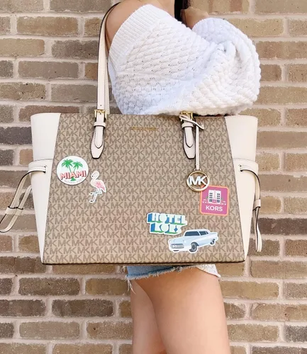 Miniatura 2 de Michael Kors Gilly Jet Set - Bolso grande con cremallera y cordón, Crema Claro Mk, Cordón