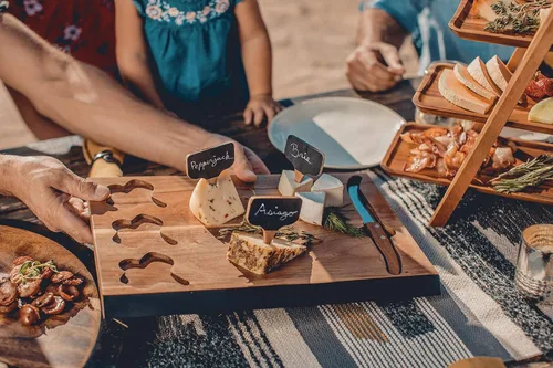 Miniatura 3 de PICNIC TIME Disney Cenicienta Delio - Juego de cuchillos para queso, tabla de servir charcutería con marcadores de queso, pizarra de tiza, área